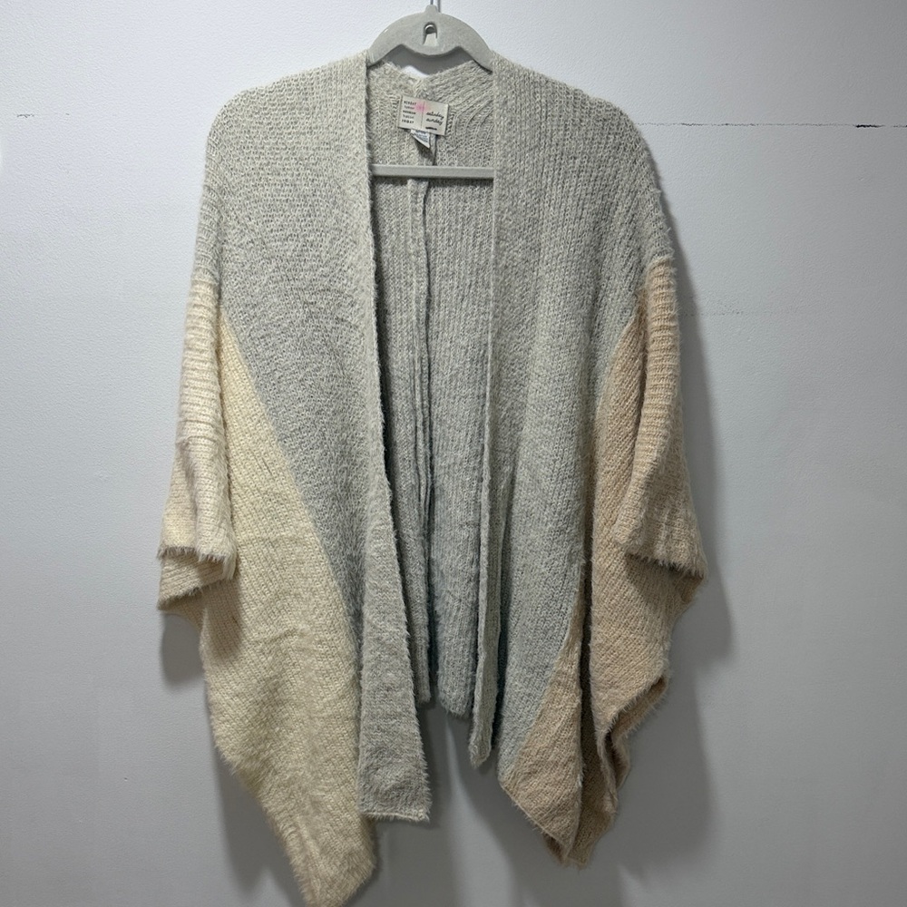 Anthropologie Saturday Sunday fuzzy batwing cardigan one size COZY Soft Throw on